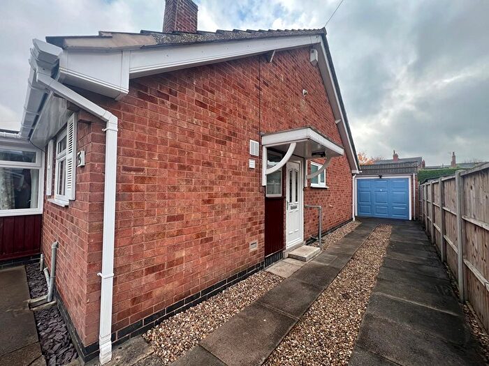 2 Bedroom Bungalow To Rent In Lavender Close, Blaby, Leicester, LE8