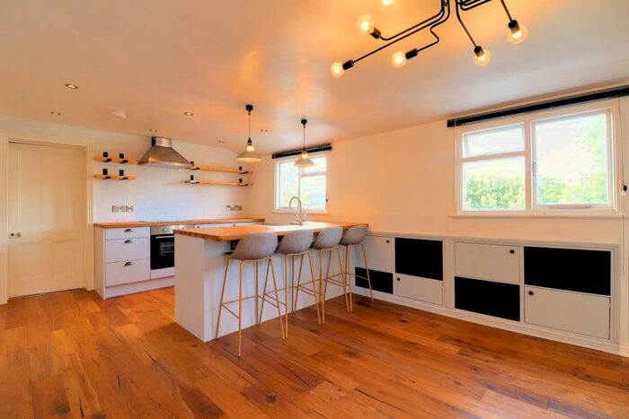 2 Bedroom Flat To Rent In Prestbury Road, Prestbury, Cheltenham, GL52