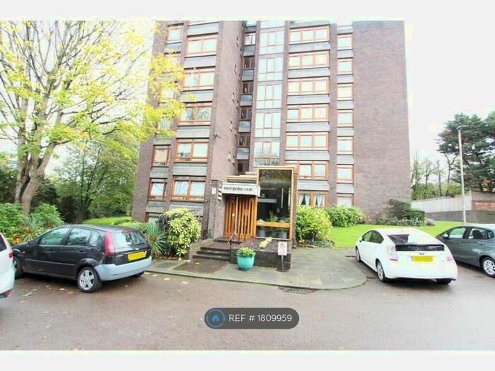 3 Bedroom Flat To Rent In Westchester Court, London, NW4
