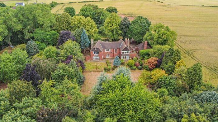 4 Bedroom Detached House For Sale In Fieldhead Drive, Barwick In Elmet, Leeds, West Yorkshire, LS15