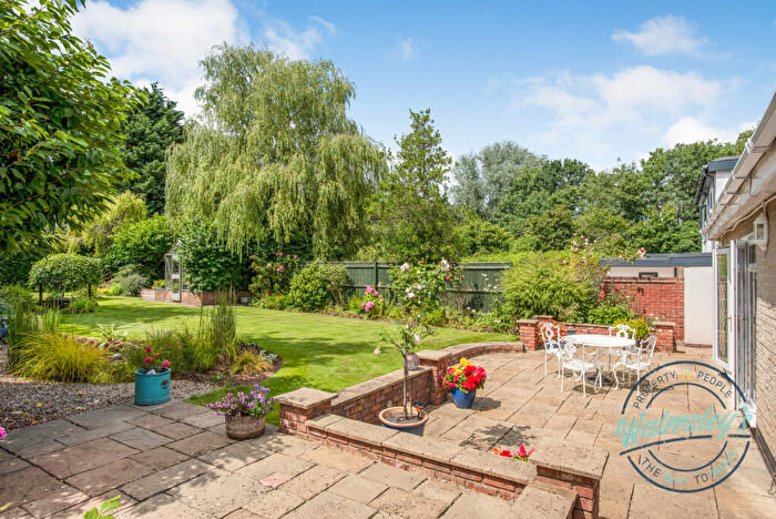 3 Bedroom Detached House For Sale In Canley Road, Coventry, CV5