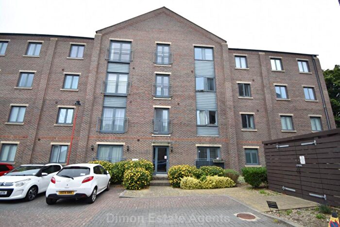 2 Bedroom Flat For Sale In Bridport House, Priddy`s Hard, PO12