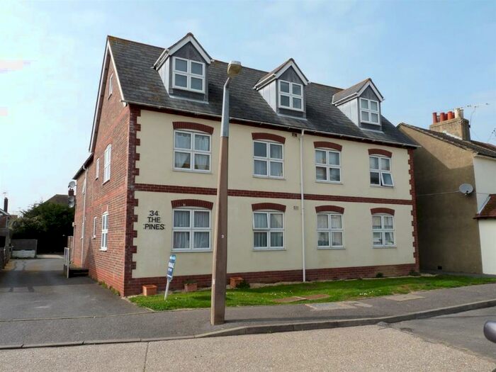 1 Bedroom Apartment To Rent In The Pines, Sussex Street, Littlehampton, BN17