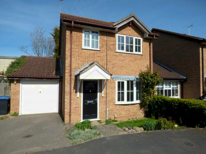 3 Bedroom Detached House To Rent In Edinburgh Close, Market Harborough, LE16