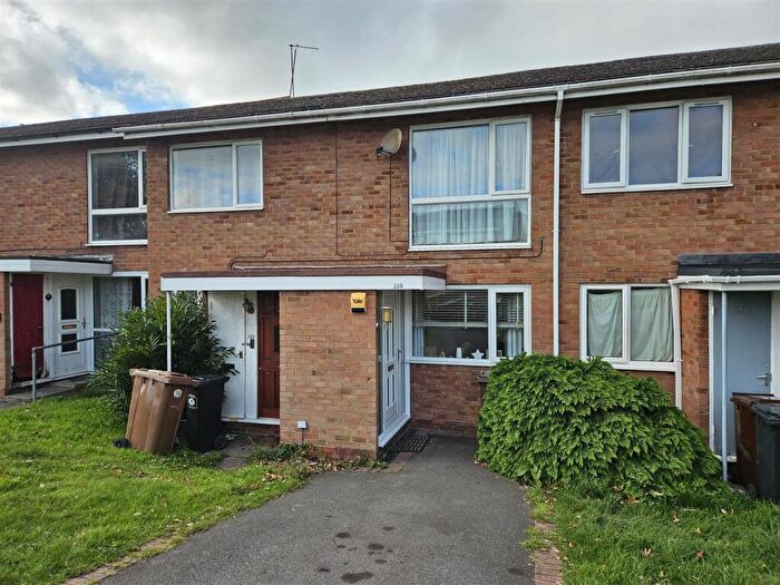 2 Bedroom Maisonette For Sale In Solihull - Rowood Drive, B92