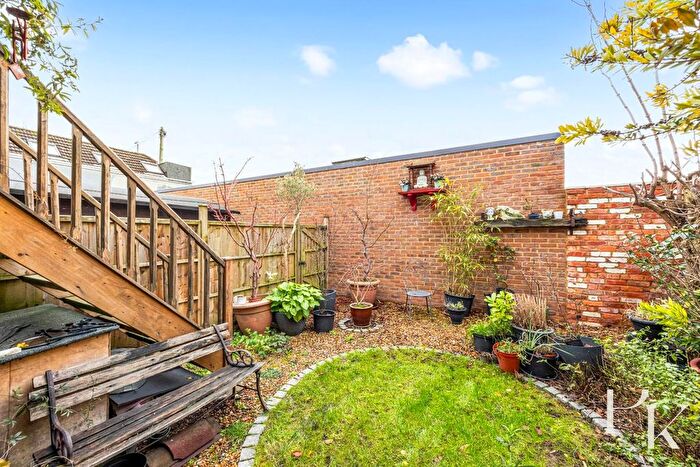 3 Bedroom Maisonette For Sale In Portland Road, Hove, BN3