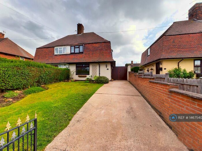 3 Bedroom Semi-Detached House To Rent In Langdale Road, Nottingham, NG3
