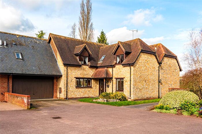 5 Bedroom Barn Conversion For Sale In Palmers Moor, Thornborough, Buckinghamshire, MK18