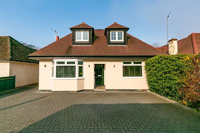 4 Bedroom Detached House To Rent In New Road, Wonersh Village, GU5