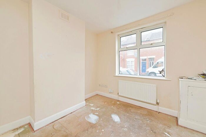 2 Bedroom Terraced House For Sale In Hampton Street, Northampton, NN1