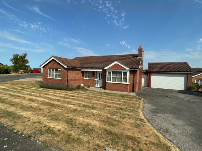 Houses for sale & to rent in Cherry Willingham, Lincoln