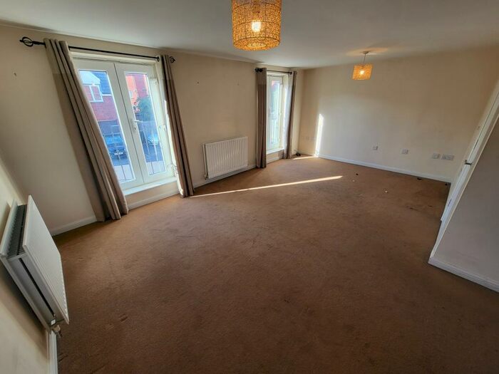 4 Bedroom House To Rent In Amis Walk, Horfield, Bristol, BS7
