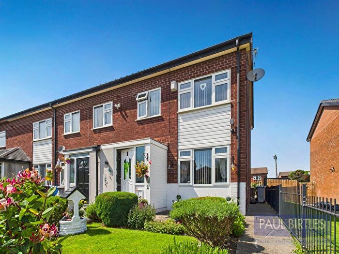 3 Bedroom End Of Terrace House For Sale In Redbrook Road, Timperley, Trafford, WA15