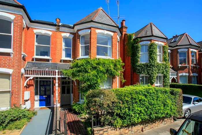 4 Bedroom Semi-Detached House To Rent In Morley Road, East Twickenham, TW1