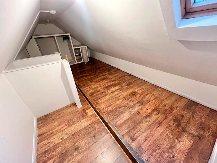 1 Bedroom Flat To Rent In Mercers Row, Northampton, NN1