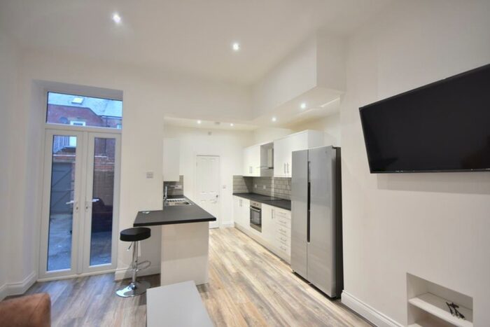 2 Bedroom Ground Flat To Rent In Cavendish Road, Jesmond, NE2