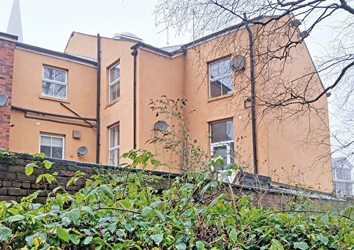 2 Bedroom Flat For Sale In Deansgate, Bolton, BL1