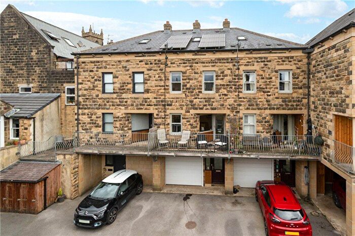 3 Bedroom Town House For Sale In Nidd Valley Mews, Church Street, Pateley Bridge, Harrogate, HG3