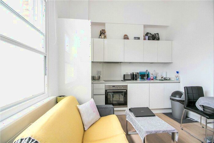 Apartment To Rent In Dod Street, London, E14