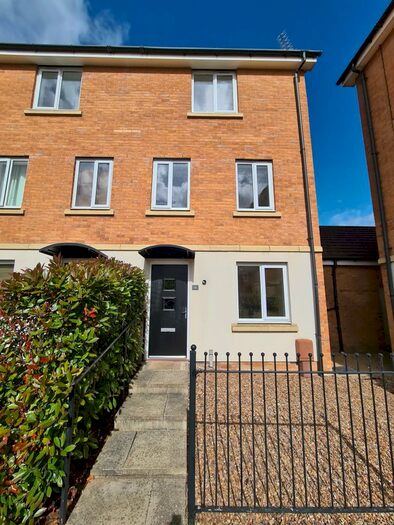 4 Bedroom House To Rent In Farrow Avenue, Hampton Vale, Peterborough, PE7