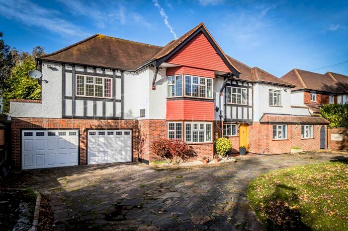 5 Bedroom Detached House To Rent In Downs Side, Sutton, SM2