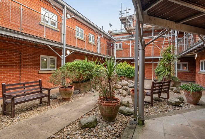 3 Bedroom Flat For Sale In Belgrave Road, Tunbridge Wells, Kent, TN1