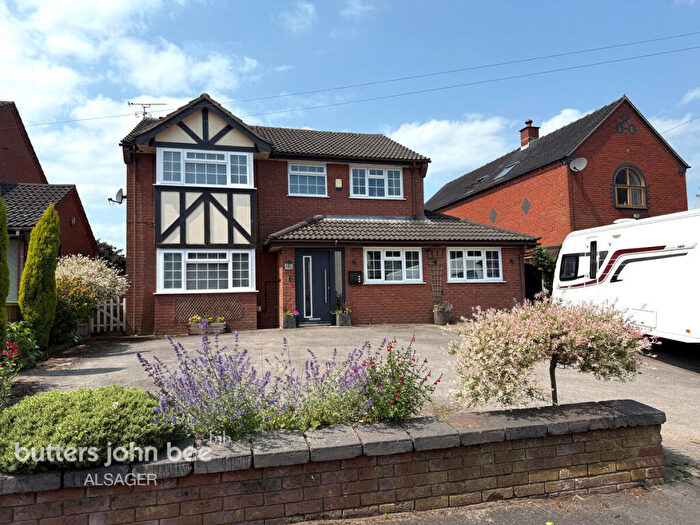 4 Bedroom Detached House For Sale In Heathcote Road, Bignall End, ST7