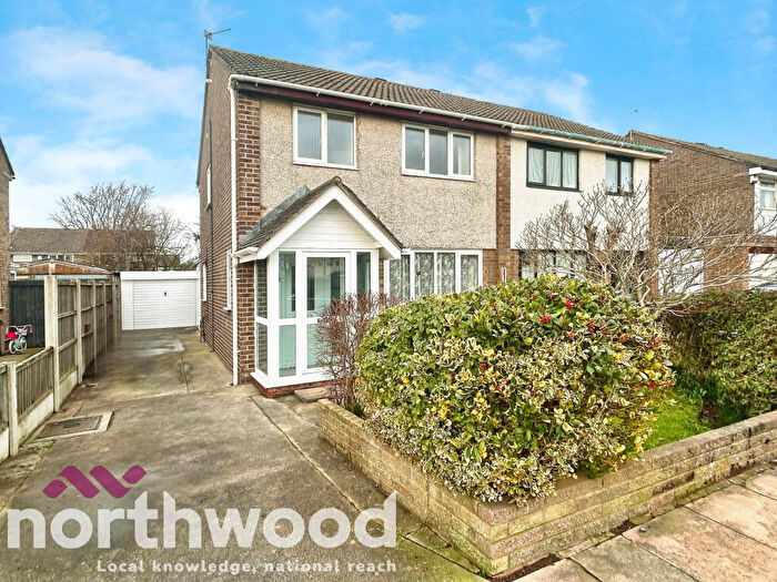 3 Bedroom Semi Detached House For Sale In Hartland Avenue, Marshside, Southport, PR9