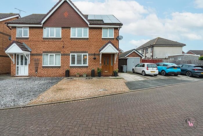 3 Bedroom Semi-Detached House For Sale In Kingswood Crescent, Middlewich, CW10