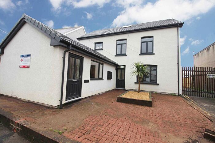 Studio To Rent In Studio B Gwynfa House, CF38