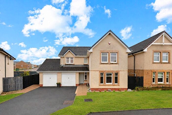 4 Bedroom Detached House For Sale In Burngrange Park, West Calder, West Lothian, EH55
