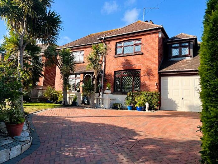 4 Bedroom Detached House For Sale In Rabling Road, Swanage, Dorset, BH19