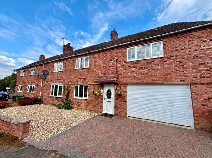 4 Bedroom House To Rent In Park Piece, Warwick, CV35