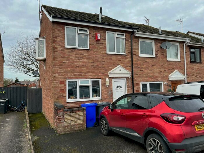 2 Bedroom End Of Terrace House To Rent In Marlborough Way, Uttoxeter, ST14