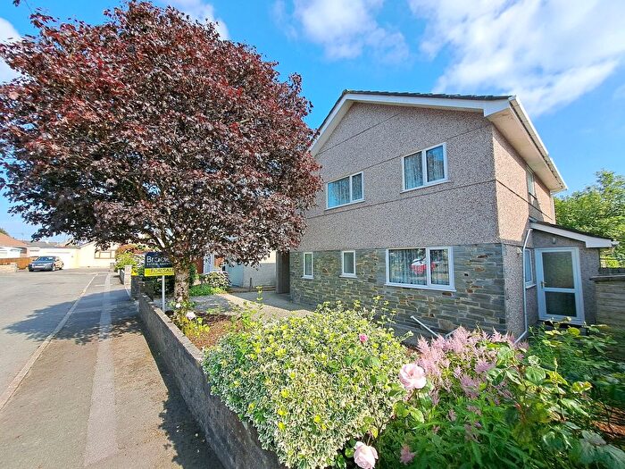 3 Bedroom Detached House For Sale In Chequetts Close, Callington, Cornwall, PL17