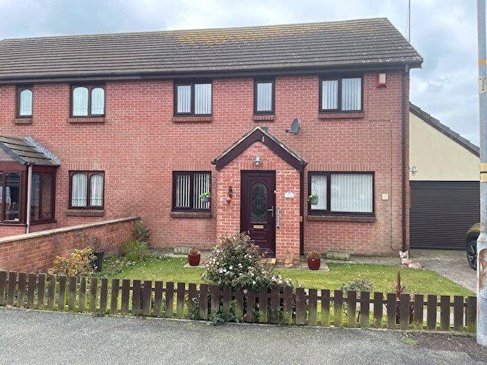 3 Bedroom Semi-Detached House For Sale In Maes Awel, Fishguard, Dyfed, SA65