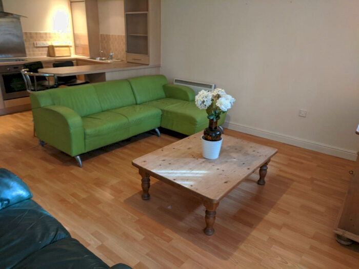 2 Bedroom House To Rent In Brackenhurst Place, Leeds, LS17