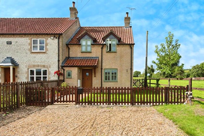 2 Bedroom Semi-Detached House For Sale In West End, Northwold, IP26