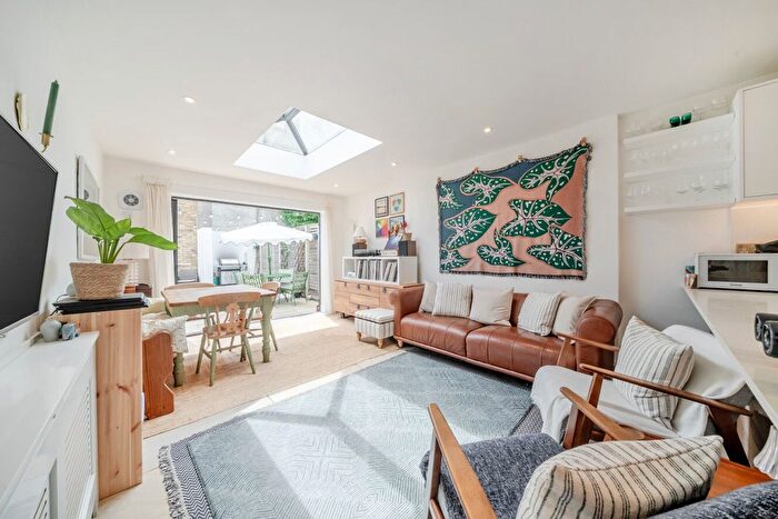 4 Bedroom Terraced House For Sale In Cloudesdale Road, Balham, London, SW17
