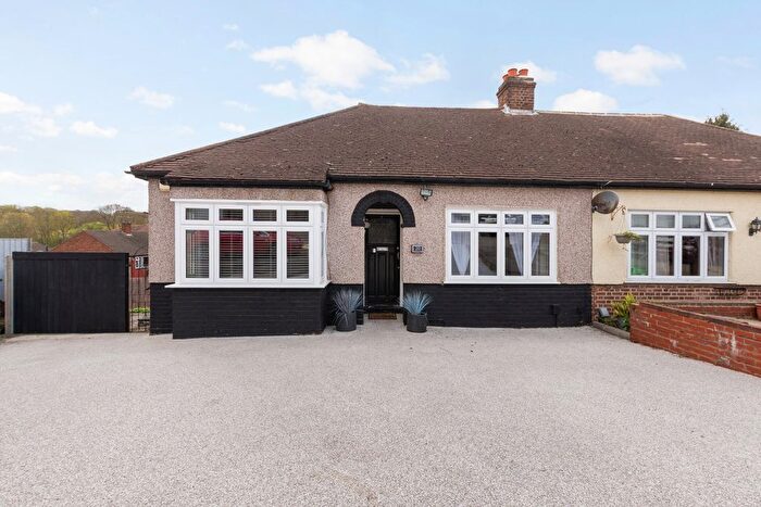 2 Bedroom Semi Detached Bungalow For Sale In Doris Avenue, Erith, DA8