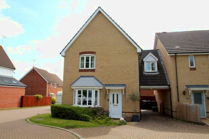 3 Bedroom Link Detached House For Sale In Mayfly Close, Ipswich, IP8