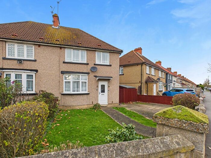 3 Bedroom Semi Detached House For Sale In Raleigh Road, Feltham, TW13