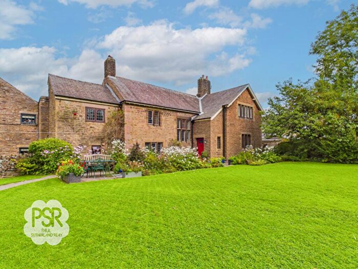5 Bedroom Detached House For Sale In Chapel-En-Le-Frith, High Peak, SK23