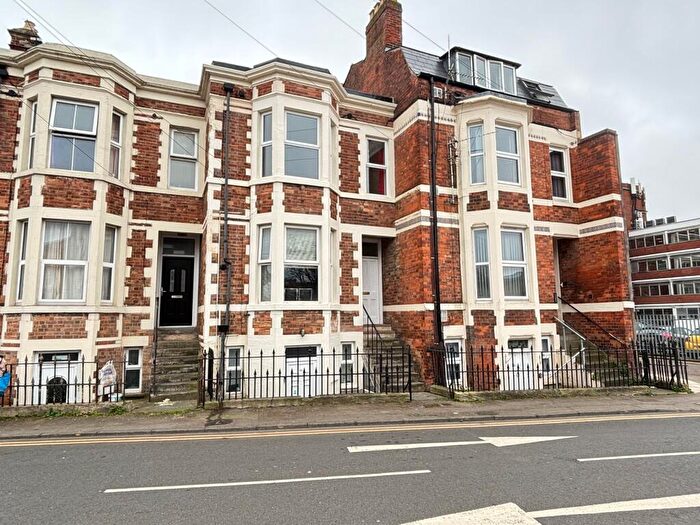 4 Bedroom Terraced House For Sale In Nettleton Road, Gloucester, GL1