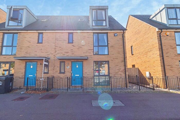 4 Bedroom Semi-Detached House For Sale In Fen Street, Brooklands, Milton Keynes, MK10