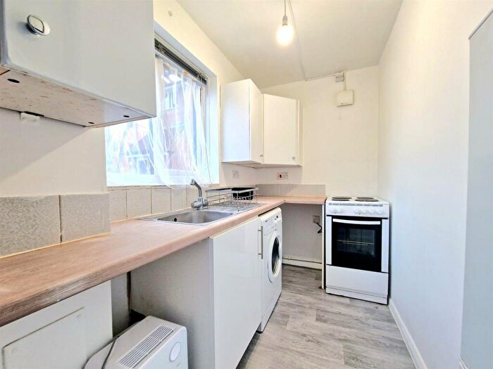 Studio To Rent In Cobbett Close, Enfield, EN3