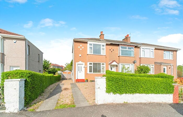 2 Bedroom End Terrace House For Sale In Stamperland Gardens, Clarkston, Glasgow, G76