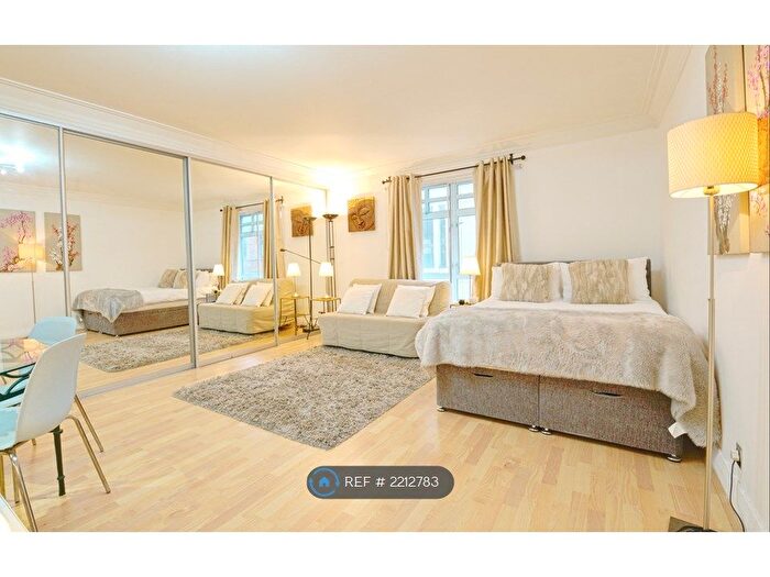 1 Bedroom Flat To Rent In Upper John Street, London, W1F