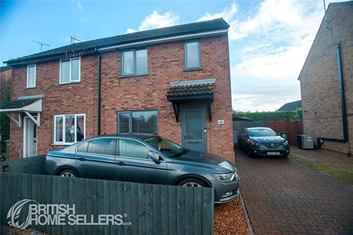 3 Bedroom Semi Detached House For Sale In Tinkers Drove, Wisbech, Cambridgeshire, PE13