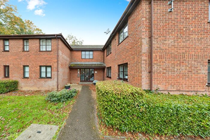 1 Bedroom Flat For Sale In Cranbrook, Woburn Sands, Milton Keynes, MK17